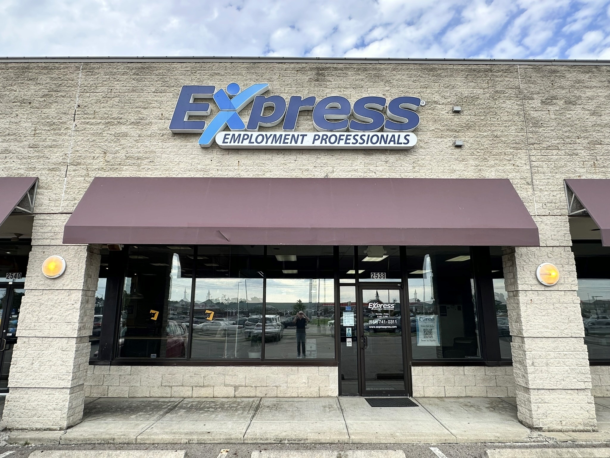 Columbus, OH (West) Express Employment Professionals Office